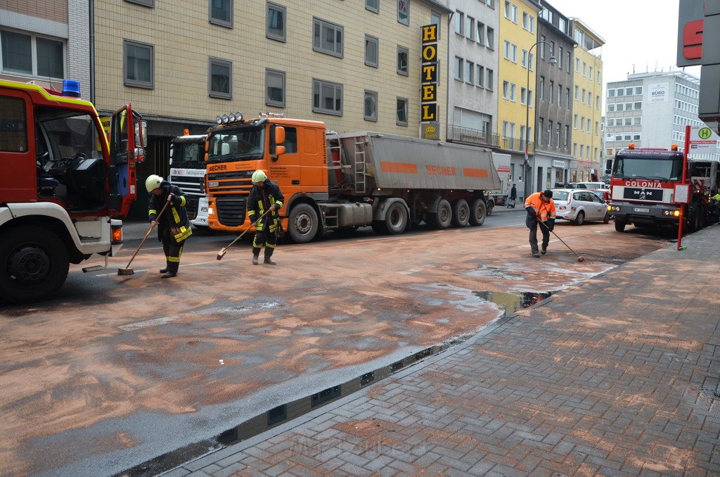 Stadtbus fing Feuer Koeln Muelheim Frankfurterstr Wiener Platz P312.JPG